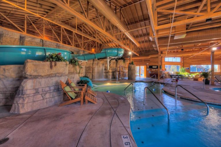 Hotels with Water Parks for Kids in Branson