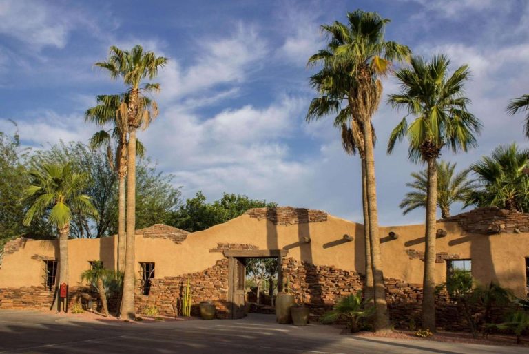 Hotels and Resorts for Families with Children in Arizona