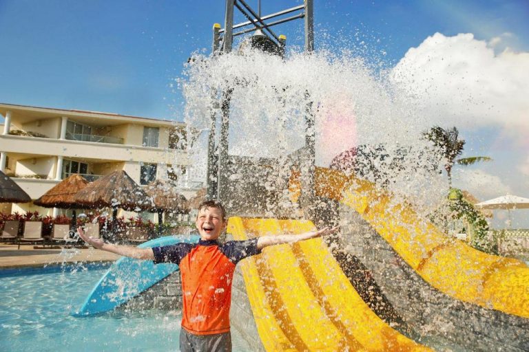 Resorts with Water Parks for Families with Kids in Cancun