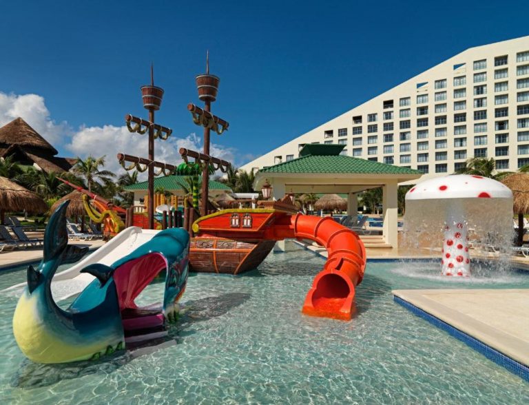 Family Resorts with Water Parks in Cancun