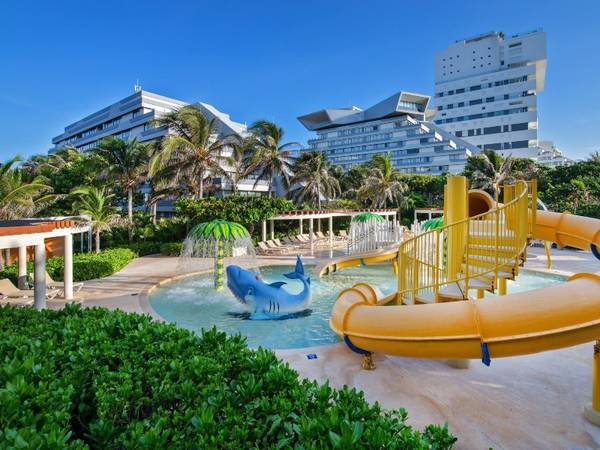 Family Resorts with Water Slides in Cancun