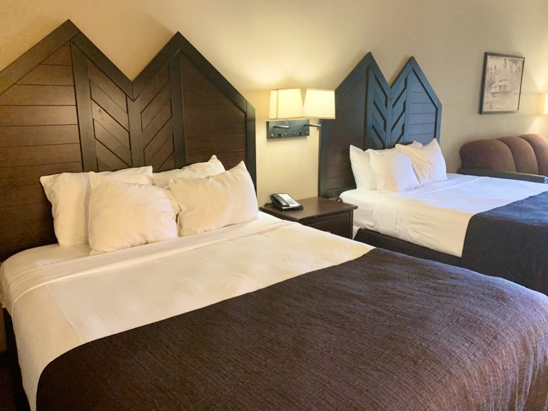 Camelback-Resort-Room-scaled
