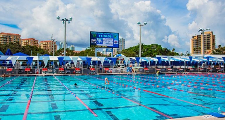 Outdoor Aquatic Center in Tampa
