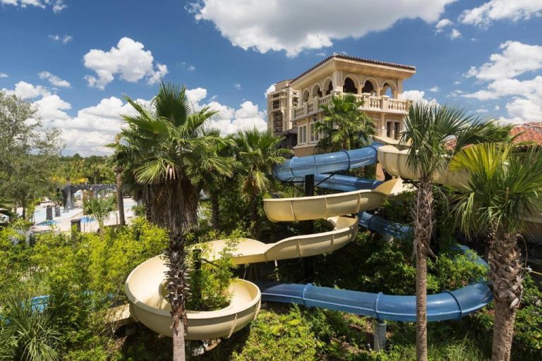 Hotels and Resorts with Lazy River in Orlando 4