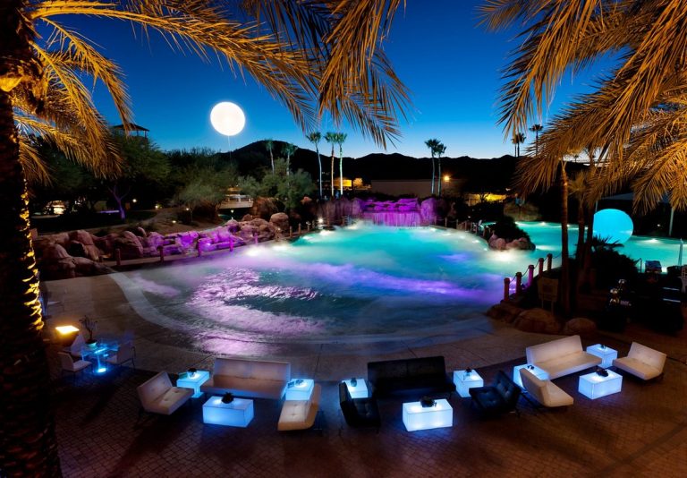Hotels and Resorts with Lazy River in Arizona 5