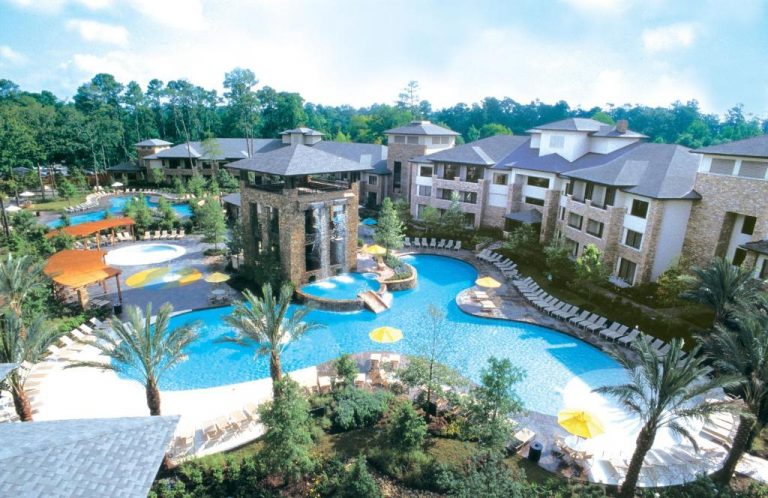 The Woodlands Resort with water park near dallas