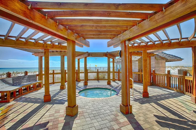 Pelican Beach Resort by Panhandle Getaways 3