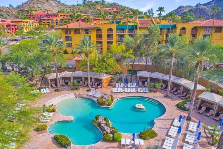 Hotels with Water Parks in Arizona for Family Vacation (1)