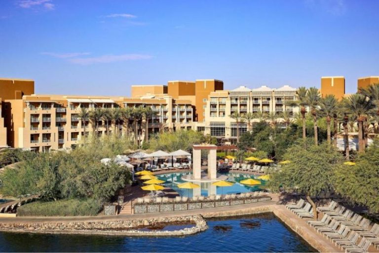 Hotels with Water Parks in Arizona for Family Vacation (7)