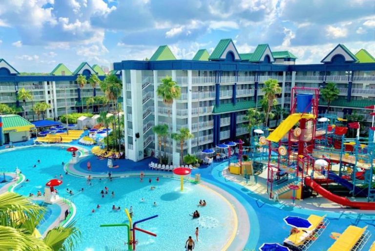 Hotels with Water Parks in Tampa for Family Vacation (7)